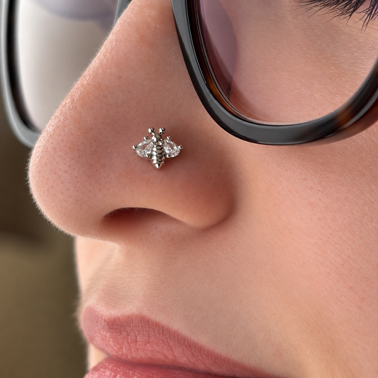 Piercing nez · Maya