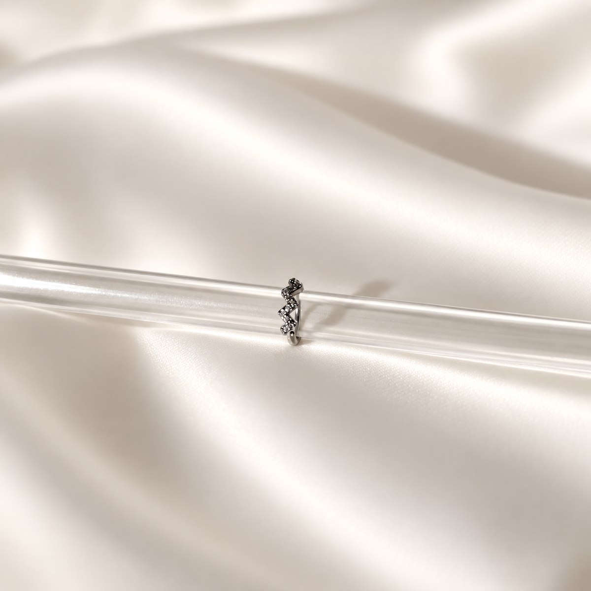 Piercing nez · Wavy