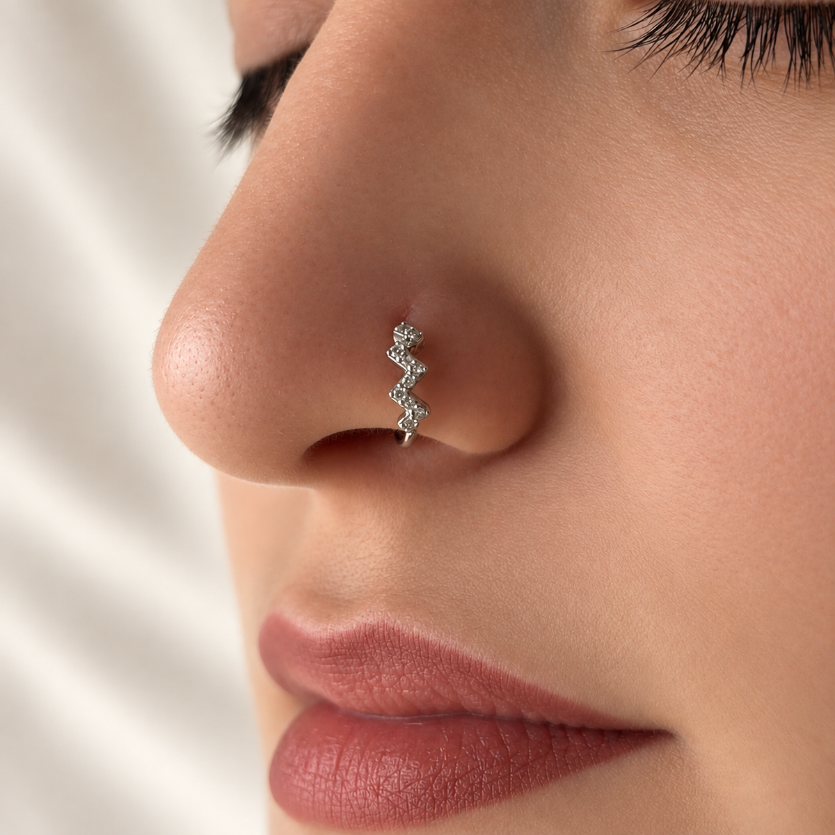 Piercing nez · Wavy